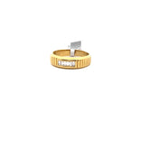 14 kt Diamonds Band Ring.