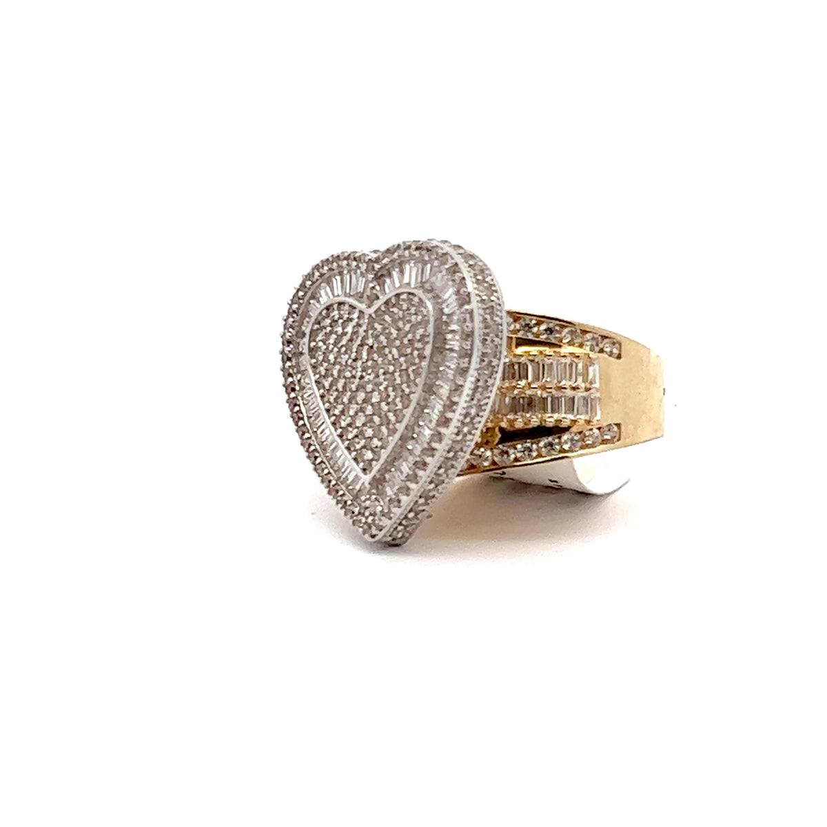 10 kt Heart Zirconia Ring.