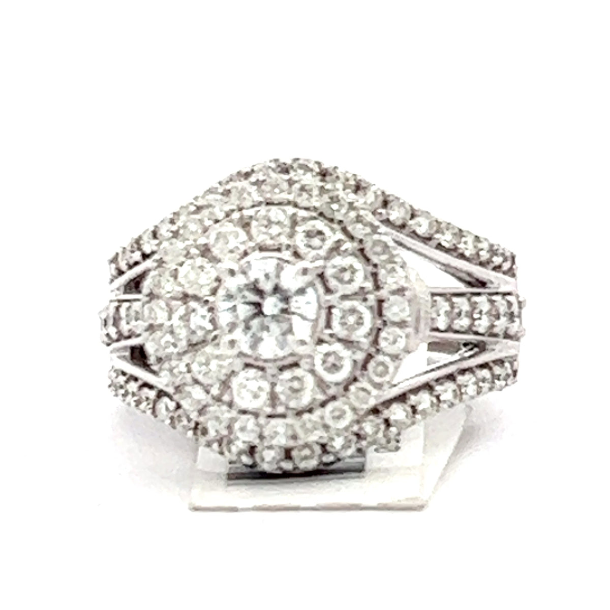 14 kt Engagement Diamond Ring.