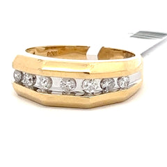14 kt Diamond band Ring.