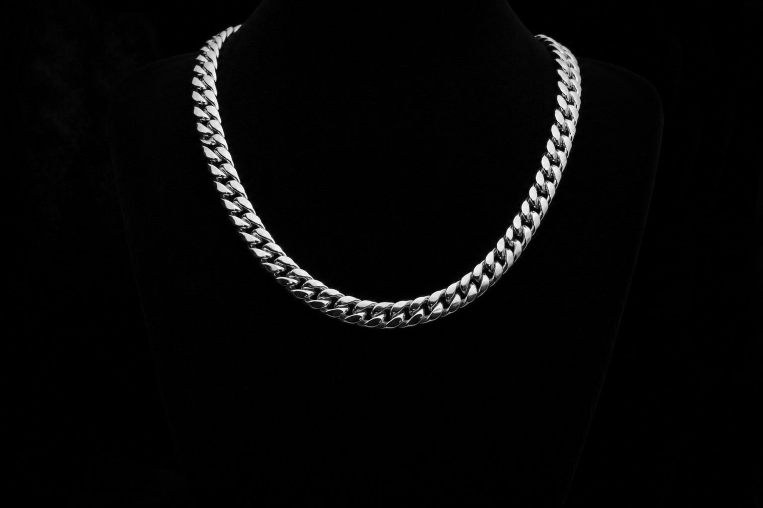 White Gold Cuban Link Chain — Short length, medium width